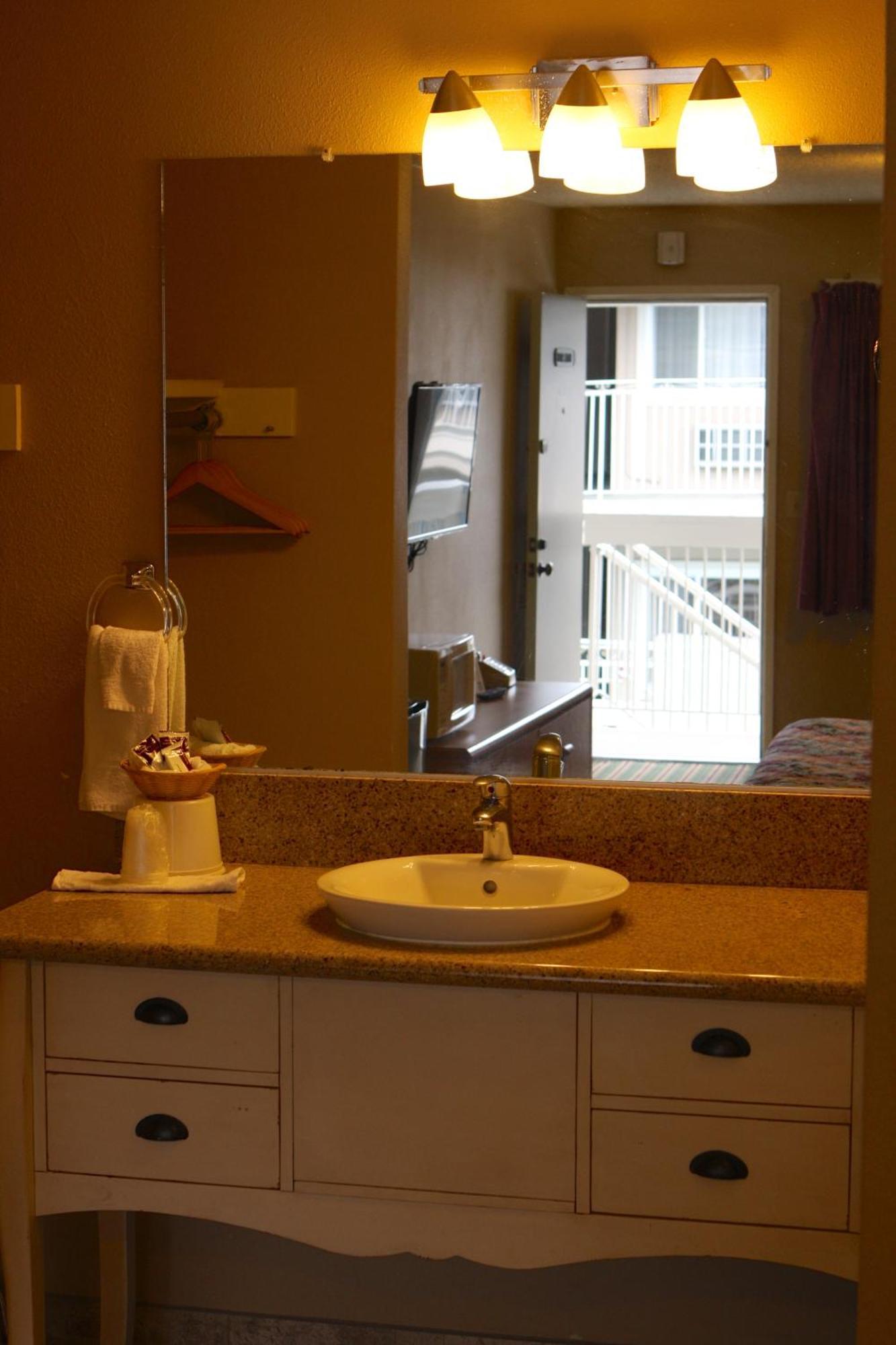 San Luis Inn And Suites San Luis Obispo Bagian luar foto